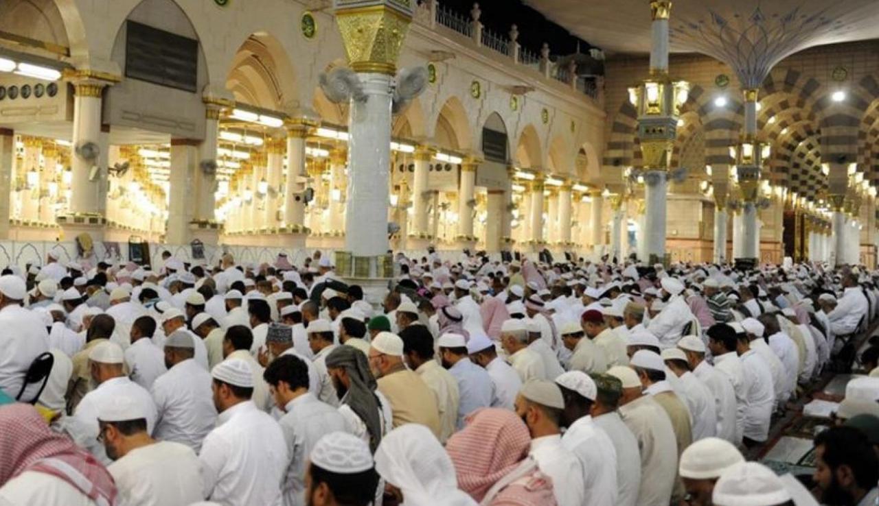 صلاة التراويح في رمضان 4500 2